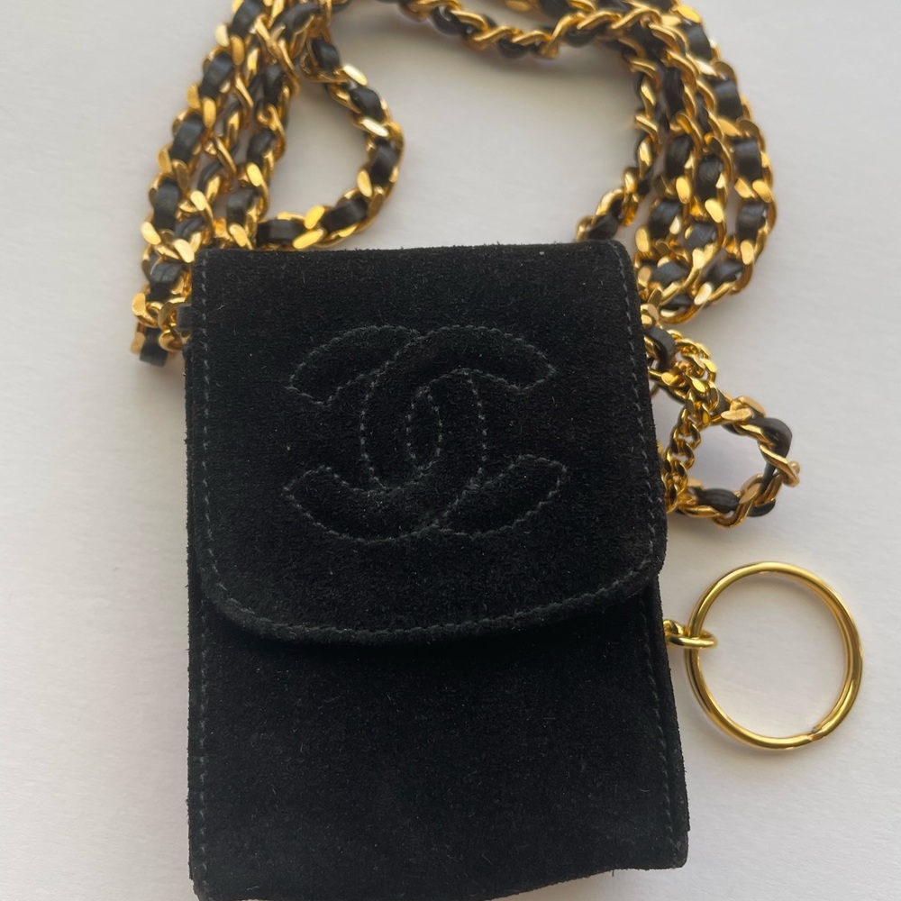 Chanel - Picture 2 of 5